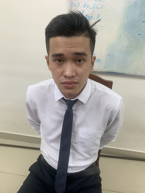 Bắt thanh niên đâm chủ quán cà phê ở TP.HCM để cướp vàng - Ảnh 1. Bắt thanh niên đâm chủ quán cà phê ở TP.HCM để cướp vàng - Ảnh 1.