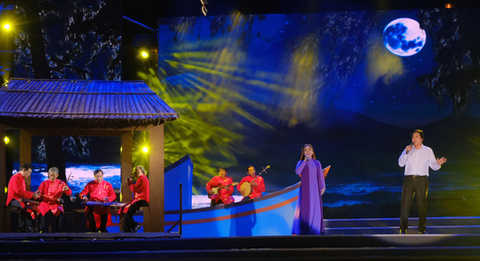 Tạ Minh Tâm, Đông Nhi, Hồ Trung Dũng hát về Côn Đảo - Sáng mãi bản anh hùng ca - Ảnh 6. Tạ Minh Tâm, Đông Nhi, Hồ Trung Dũng hát về Côn Đảo - Sáng mãi bản anh hùng ca - Ảnh 6.