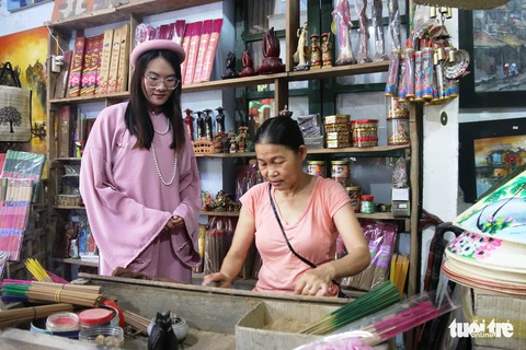 Bí quyết sinh tồn của bách nghệ kinh đô - Kỳ 2: Xòe bó hương thơm đón du khách - Ảnh 4. Bí quyết sinh tồn của bách nghệ kinh đô - Kỳ 2: Xòe bó hương thơm đón du khách - Ảnh 4.