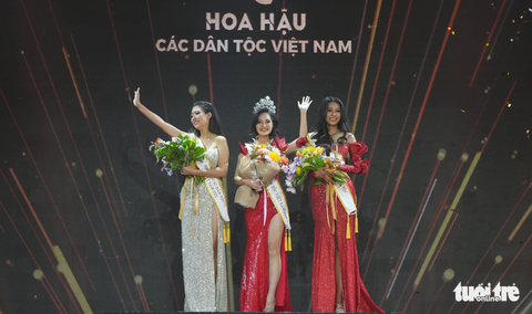 Nông Thúy Hằng - cô gái dân tộc Tày - đoạt vương miện Hoa hậu các dân tộc Việt Nam 2022 - Ảnh 2. Nông Thúy Hằng - cô gái dân tộc Tày - đoạt vương miện Hoa hậu các dân tộc Việt Nam 2022 - Ảnh 2.
