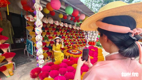 Bí quyết sinh tồn của bách nghệ kinh đô - Kỳ 2: Xòe bó hương thơm đón du khách - Ảnh 1. Bí quyết sinh tồn của bách nghệ kinh đô - Kỳ 2: Xòe bó hương thơm đón du khách - Ảnh 1.