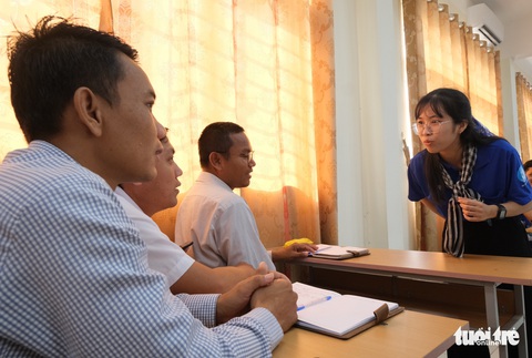 Một ngày trên đất Lào của nữ chiến sĩ tình nguyện - Ảnh 4. Một ngày trên đất Lào của nữ chiến sĩ tình nguyện - Ảnh 4.