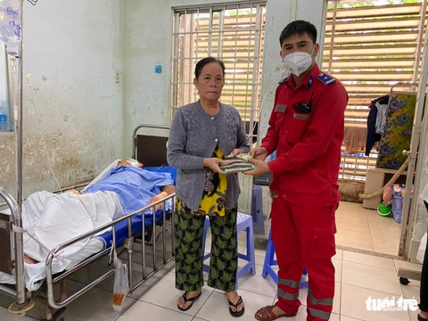 Thanh niên chém tài xế xe ôm dã man rồi cướp xe - Ảnh 1. Thanh niên chém tài xế xe ôm dã man rồi cướp xe - Ảnh 1.