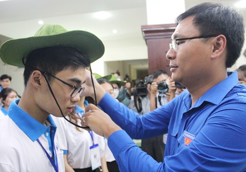 Hành trình trí thức trẻ thành phố Bác về đất sen hồng - Ảnh 1. Hành trình trí thức trẻ thành phố Bác về đất sen hồng - Ảnh 1.