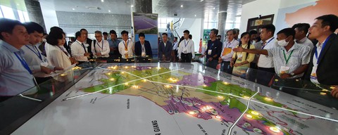Thủ tướng Phạm Minh Chính: Doanh nghiệp yên tâm đến Việt Nam đầu tư - Ảnh 2. Thủ tướng Phạm Minh Chính: Doanh nghiệp yên tâm đến Việt Nam đầu tư - Ảnh 2.
