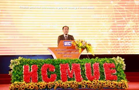 Hiệu trưởng ĐH Sư phạm TP.HCM: Nếu chúng ta sống tử tế hơn... - Ảnh 1. Hiệu trưởng ĐH Sư phạm TP.HCM: Nếu chúng ta sống tử tế hơn... - Ảnh 1.