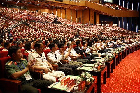 Trao tặng Huân chương Hồ Chí Minh cho lực lượng Cảnh sát nhân dân - Ảnh 2. Trao tặng Huân chương Hồ Chí Minh cho lực lượng Cảnh sát nhân dân - Ảnh 2.
