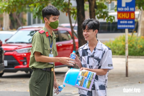 Lần đầu Bộ Công an tuyển sinh bằng bài thi đánh giá năng lực - Ảnh 1. Lần đầu Bộ Công an tuyển sinh bằng bài thi đánh giá năng lực - Ảnh 1.