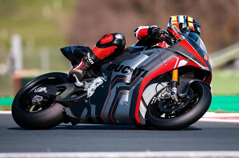 Ducati ra mắt môtô điện đầu tiên: Nhẹ, vận tốc tối đa hơn 273km/h - Ảnh 4. Ducati ra mắt môtô điện đầu tiên: Nhẹ, vận tốc tối đa hơn 273km/h - Ảnh 4.