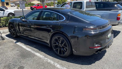 Bị đồn khai tử, Porsche Cayenne, Panamera thế hệ mới lộ diện, sắc sảo hơn - Ảnh 3. Bị đồn khai tử, Porsche Cayenne, Panamera thế hệ mới lộ diện, sắc sảo hơn - Ảnh 3.