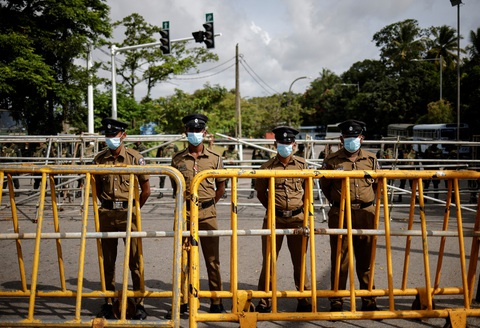 Quyền tổng thống Sri Lanka ban bố tình trạng khẩn cấp - Ảnh 1. Quyền tổng thống Sri Lanka ban bố tình trạng khẩn cấp - Ảnh 1.