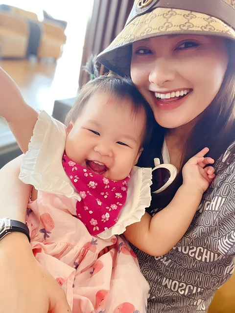 Ảnh vui sao Việt 18/7: Kim Lý tình tứ Hồ Ngọc Hà trên phố Paris - Ảnh 11. Ảnh vui sao Việt 18/7: Kim Lý tình tứ Hồ Ngọc Hà trên phố Paris - Ảnh 11.