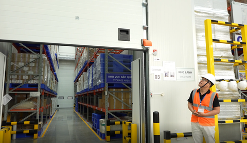 Bên trong kho dược công nghệ cao của Sanofi - Ảnh 3. Bên trong kho dược công nghệ cao của Sanofi - Ảnh 3.