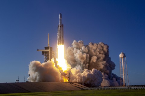 NASA nỗ lực giải đáp bí ẩn hơn 3 thập kỷ về hành tinh lạnh nhất Hệ Mặt trời - Ảnh 3. NASA nỗ lực giải đáp bí ẩn hơn 3 thập kỷ về hành tinh lạnh nhất Hệ Mặt trời - Ảnh 3.
