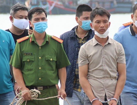 Tuyên án tử hình người cha ném con gái 5 tuổi xuống sông Trường Giang - Ảnh 2. Tuyên án tử hình người cha ném con gái 5 tuổi xuống sông Trường Giang - Ảnh 2.