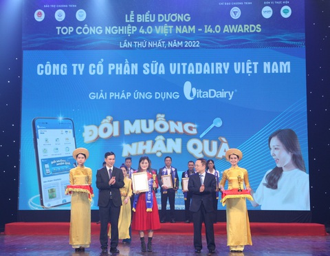 VitaDairy đạt giải thưởng Top Công nghiệp 4.0 Việt Nam - Ảnh 1.