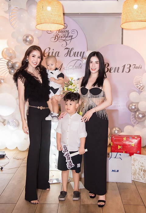 Ảnh vui sao Việt 18/7: Kim Lý tình tứ Hồ Ngọc Hà trên phố Paris - Ảnh 9. Ảnh vui sao Việt 18/7: Kim Lý tình tứ Hồ Ngọc Hà trên phố Paris - Ảnh 9.