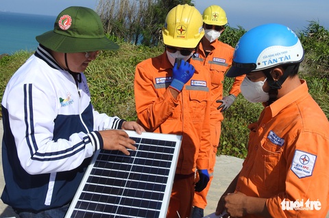 Một tuần tình nguyện nơi đảo tiền tiêu Phú Quý - Ảnh 6. Một tuần tình nguyện nơi đảo tiền tiêu Phú Quý - Ảnh 6.