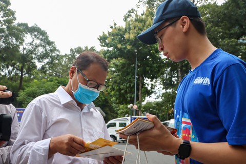Chuyến xe Không tiền mặt xuyên Việt đã về đến TP.HCM - Ảnh 3. Chuyến xe Không tiền mặt xuyên Việt đã về đến TP.HCM - Ảnh 3.