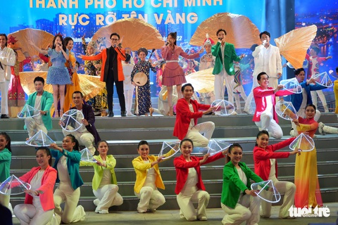 Hiền Thục, Võ Hạ Trâm, Hồ Trung Dũng… hát mừng 46 năm thành phố mang tên Bác - Ảnh 2. Hiền Thục, Võ Hạ Trâm, Hồ Trung Dũng… hát mừng 46 năm thành phố mang tên Bác - Ảnh 2.