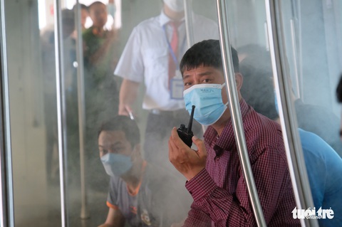 Diễn tập tình huống chữa cháy khó nhất trên metro Cát Linh - Hà Đông - Ảnh 3. Diễn tập tình huống chữa cháy khó nhất trên metro Cát Linh - Hà Đông - Ảnh 3.