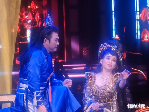 Lụy tình vương nữ mở màn sân khấu Tài năng trẻ - Ảnh 1. Lụy tình vương nữ mở màn sân khấu Tài năng trẻ - Ảnh 1.