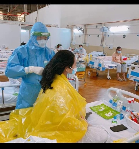 Chị ơi, về bình an nhé, còn tôi cúi đầu cảm tạ y bác sĩ - Ảnh 4. Chị ơi, về bình an nhé, còn tôi cúi đầu cảm tạ y bác sĩ - Ảnh 4.