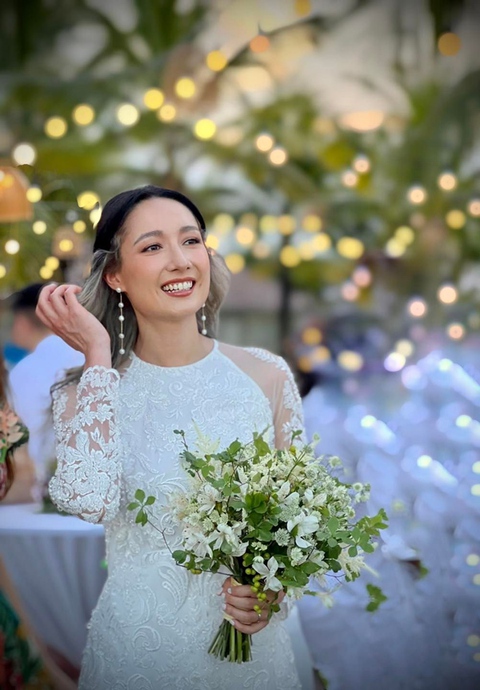 Con gái Mỹ Linh – Anh Quân đẹp rạng rỡ trong tiệc cưới ở Hội An - Ảnh 1. Con gái Mỹ Linh – Anh Quân đẹp rạng rỡ trong tiệc cưới ở Hội An - Ảnh 1.