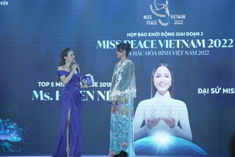 Cuộc thi Hoa hậu Hòa bình Việt Nam bỏ thi áo tắm - Ảnh 1. Cuộc thi Hoa hậu Hòa bình Việt Nam bỏ thi áo tắm - Ảnh 1.