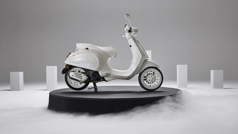 Vespa Sprint Justin Bieber ra mắt khách Việt, giá từ 115,8 triệu đồng - Ảnh 1. Vespa Sprint Justin Bieber ra mắt khách Việt, giá từ 115,8 triệu đồng - Ảnh 1.