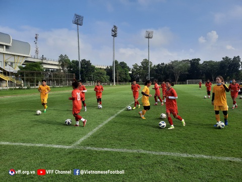 Tuyển nữ U18 Việt Nam bắt đầu hành trình tại Giải nữ U18 Đông Nam Á 2022 - Ảnh 1. Tuyển nữ U18 Việt Nam bắt đầu hành trình tại Giải nữ U18 Đông Nam Á 2022 - Ảnh 1.