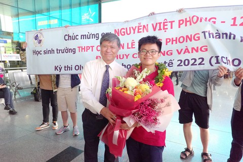 Chàng trai vàng Olympic hóa quốc tế vẫn ở nhà trọ - Ảnh 2. Chàng trai vàng Olympic hóa quốc tế vẫn ở nhà trọ - Ảnh 2.