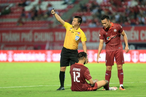 Người phun nước miếng vào trọng tài Hà từng nhận án tù treo vì tấn công trọng tài - Ảnh 1. Người phun nước miếng vào trọng tài Hà từng nhận án tù treo vì tấn công trọng tài - Ảnh 1.