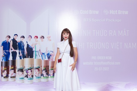 Ơ kìa, BTS đến Việt Nam bán cà phê thiệt hả?! - Ảnh 4. Ơ kìa, BTS đến Việt Nam bán cà phê thiệt hả?! - Ảnh 4.