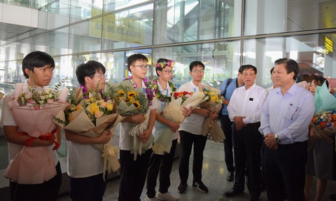 Từ thất bại đến huy chương vàng toán quốc tế - Ảnh 3. Từ thất bại đến huy chương vàng toán quốc tế - Ảnh 3.