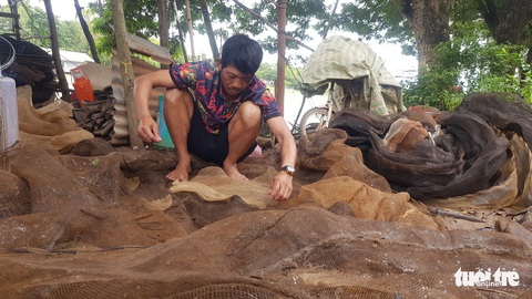 Nước đổ về nhiều, dân đầu nguồn sông Tiền, sông Hậu phấn khởi chuẩn bị đánh bắt cá - Ảnh 2. Nước đổ về nhiều, dân đầu nguồn sông Tiền, sông Hậu phấn khởi chuẩn bị đánh bắt cá - Ảnh 2.