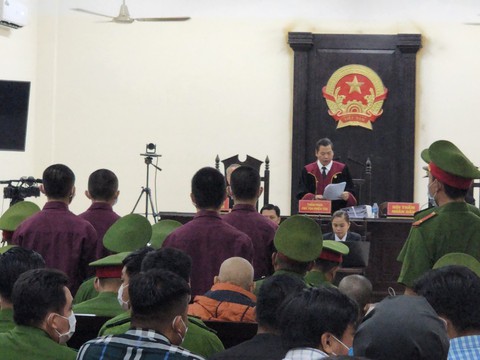 Vụ tịnh thất Bồng Lai: Tòa tuyên bị cáo Lê Tùng Vân 5 năm tù - Ảnh 2. Vụ tịnh thất Bồng Lai: Tòa tuyên bị cáo Lê Tùng Vân 5 năm tù - Ảnh 2.