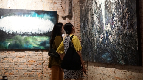 Khúc ca thiên nhiên dữ dội của họa sĩ Nguyễn Dương - Ảnh 1. Khúc ca thiên nhiên dữ dội của họa sĩ Nguyễn Dương - Ảnh 1.