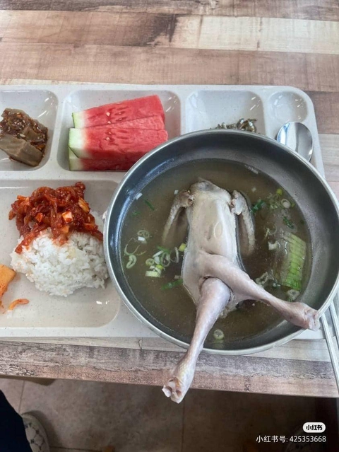 Ảnh vui 22/7: Màn phơi quần áo khiến cả ký túc xá hú hồn - Ảnh 2.