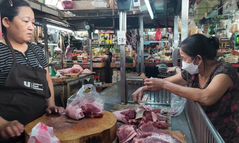 Chưa tính tăng nhập khẩu heo để ngăn tăng giá - Ảnh 1. Chưa tính tăng nhập khẩu heo để ngăn tăng giá - Ảnh 1.
