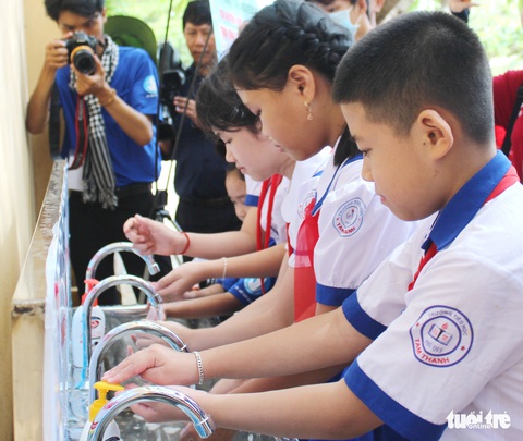 Phú Quý vẫy gọi, chiến sĩ tình nguyện TP.HCM trả lời! - Ảnh 3. Phú Quý vẫy gọi, chiến sĩ tình nguyện TP.HCM trả lời! - Ảnh 3.