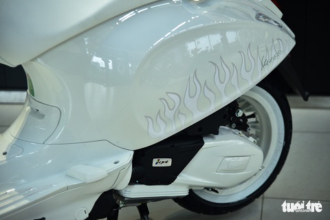 Dân buôn gom hàng Vespa Justin Bieber bán chênh lệch gần 10 triệu đồng - Ảnh 13. Dân buôn gom hàng Vespa Justin Bieber bán chênh lệch gần 10 triệu đồng - Ảnh 13.