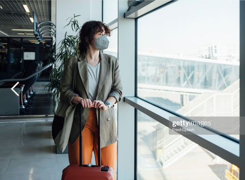 Chuyên gia du lịch cho Vogue khuyên mang gì trong hành lý xách tay? - Ảnh 4. Chuyên gia du lịch cho Vogue khuyên mang gì trong hành lý xách tay? - Ảnh 4.