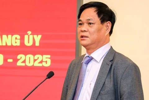 Cảnh cáo nguyên bí thư Tỉnh ủy Phú Yên Huỳnh Tấn Việt - Ảnh 1. Cảnh cáo nguyên bí thư Tỉnh ủy Phú Yên Huỳnh Tấn Việt - Ảnh 1.