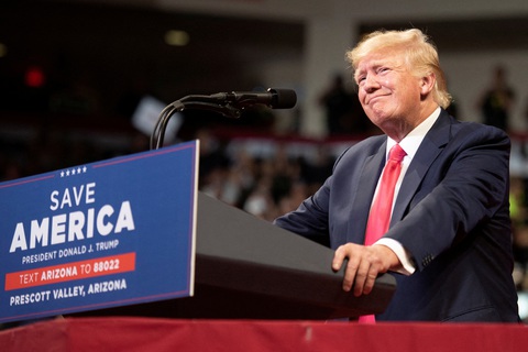 Ông Trump và phó tướng cũ Mike Pence trở thành kình địch - Ảnh 1. Ông Trump và phó tướng cũ Mike Pence trở thành kình địch - Ảnh 1.