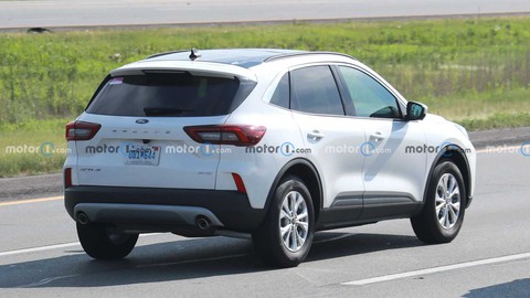 Ford Escape mới lộ diện không che chắn, ra mắt cuối năm nay - Ảnh 2. Ford Escape mới lộ diện không che chắn, ra mắt cuối năm nay - Ảnh 2.