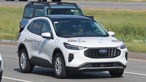 Ford Escape mới lộ diện không che chắn, ra mắt cuối năm nay - Ảnh 1. Ford Escape mới lộ diện không che chắn, ra mắt cuối năm nay - Ảnh 1.
