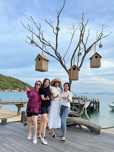 Ảnh vui sao Việt 23/7: Subeo thân thiết Kim Lý - Ảnh 3. Ảnh vui sao Việt 23/7: Subeo thân thiết Kim Lý - Ảnh 3.