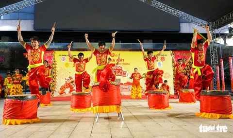Cuối tuần ‘Về Chợ Lớn xem múa lân’ đặc sắc - Ảnh 1. Cuối tuần ‘Về Chợ Lớn xem múa lân’ đặc sắc - Ảnh 1.