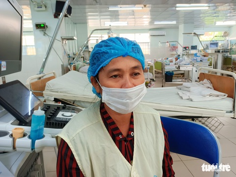 Ngư dân vụ chìm tàu cá Bình Thuận mong tìm thấy xác các thuyền viên bị thả trôi - Ảnh 2. Ngư dân vụ chìm tàu cá Bình Thuận mong tìm thấy xác các thuyền viên bị thả trôi - Ảnh 2.